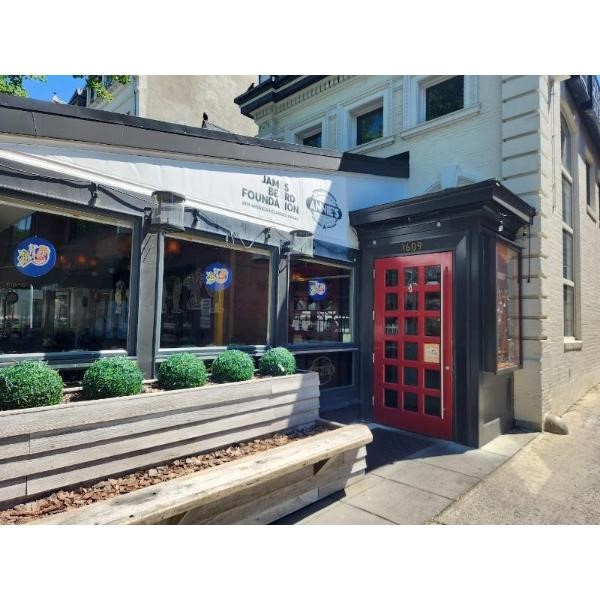 AnniesParamountSteakhouse